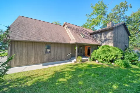 1416 Eagle Point Rd, Clarklake, MI 49234