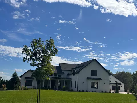 7433 S 3rd St, Mattawan, MI 49071 photo 2