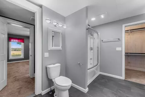 Bath - 3771 Reading Rd E, Osseo, MI 49266 photo 3 of 4