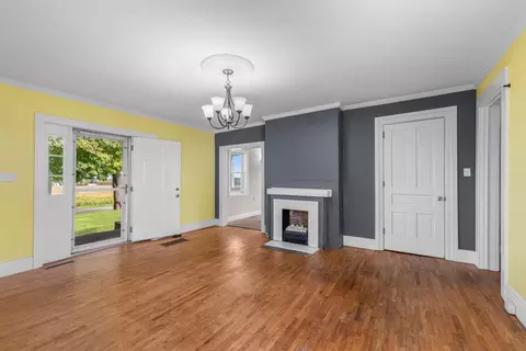 Living - 3771 Reading Rd E, Osseo, MI 49266 photo 3 of 6