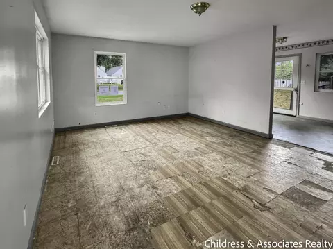 Living - 912 E James St, White Cloud, MI 49349 photo 1 of 2