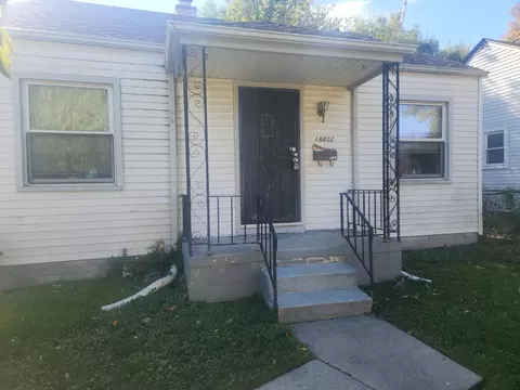18802 Woodcrest St, Harper Woods, MI 48225