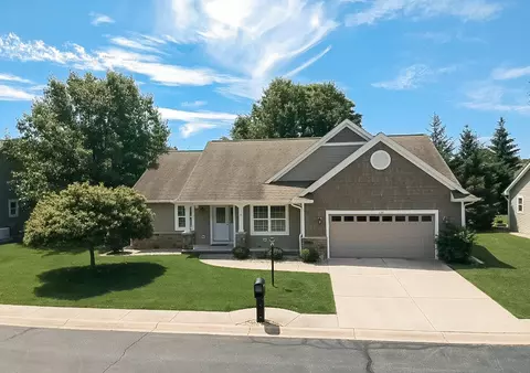 1130 Coral Springs Dr, Portage, MI 49002