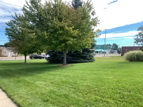 839 Pine St, Muskegon, MI 49442