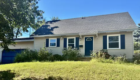 634 Washington Ave, Holland, MI 49423