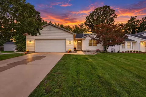 3522 Breezewood Dr SE, Kentwood, MI 49512