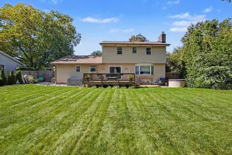Exterior - 7426 Windgate Dr, Jenison, MI 49428 photo 2 of 5