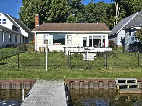 11825 Fair Lake Dr, Delton, MI 49046