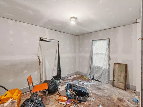 Bedroom - 934 S Gorham St, Jackson, MI 49203 photo 1 of 3