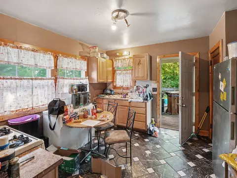 Kitchen - 934 S Gorham St, Jackson, MI 49203 photo 2 of 2