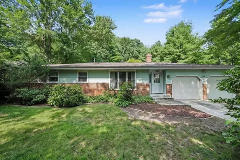 15972 Prusa Rd, Union Pier, MI 49129