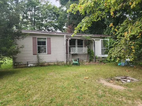 69121 Wallowa Rd, Sturgis, MI 49091