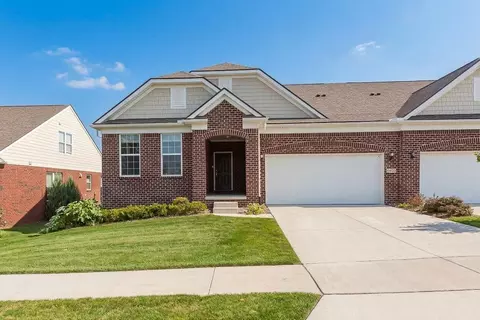 3490 Bella Vista Dr, Ann Arbor, MI 48108