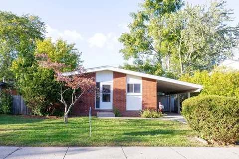 30734 Parkwood St, Westland, MI 48186
