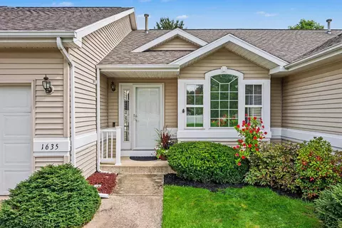 1635 Quail Run Dr #77, Kalamazoo, MI 49009