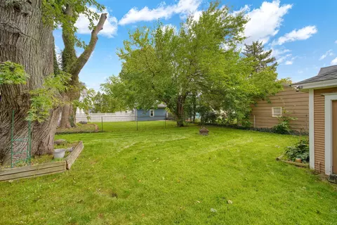 Exterior - 609 Mcbride St, Jackson, MI 49203 photo 11 of 12