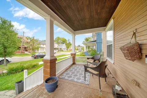 Exterior - 609 Mcbride St, Jackson, MI 49203 photo 4 of 12