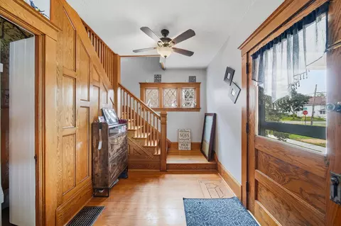 Entry Way - 609 Mcbride St, Jackson, MI 49203 photo 1 of 3