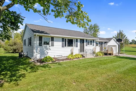 3231 Garfield St, Coopersville, MI 49404