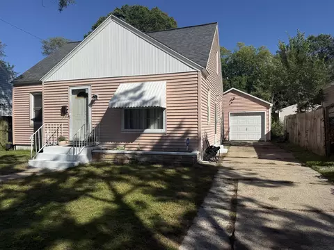 1860 Ray St, Muskegon, MI 49442