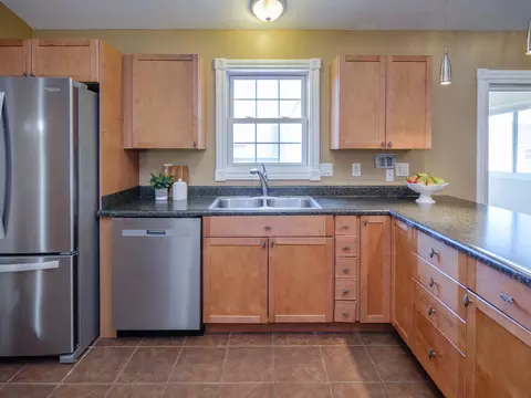 Kitchen - 904 Eley St, Otsego, MI 49078 photo 2 of 3