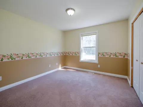 Bedroom - 904 Eley St, Otsego, MI 49078 photo 4 of 6