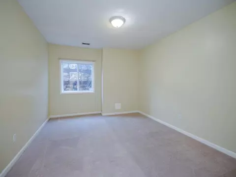 Bedroom - 904 Eley St, Otsego, MI 49078 photo 5 of 6