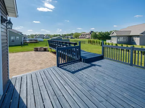 Exterior - 904 Eley St, Otsego, MI 49078 photo 4 of 8