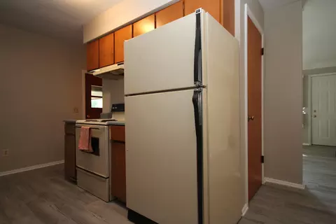 Kitchen - 13738 E Tremblay Dr, Vicksburg, MI 49097 photo 1 of 3