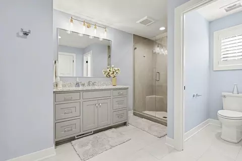 Bath - 140 E Gull Lake Dr, Augusta, MI 49012 photo 4 of 6