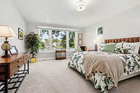 Bedroom - 140 E Gull Lake Dr, Augusta, MI 49012 photo 1 of 5