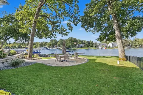 Exterior - 140 E Gull Lake Dr, Augusta, MI 49012 photo 6 of 16