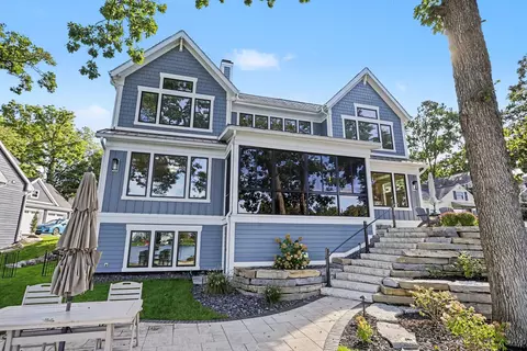 Exterior - 140 E Gull Lake Dr, Augusta, MI 49012 photo 4 of 16