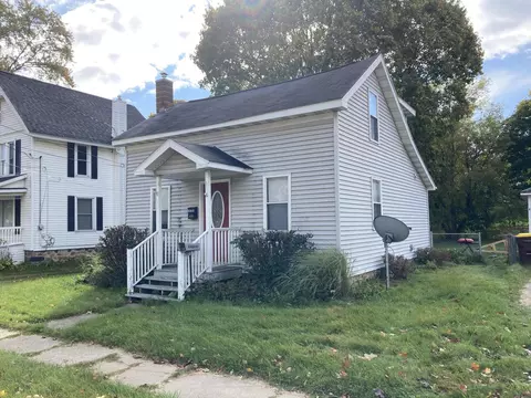 719 W Michigan Ave, Marshall, MI 49068