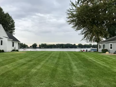 8 Mathers Rd, White Pigeon, MI 49099