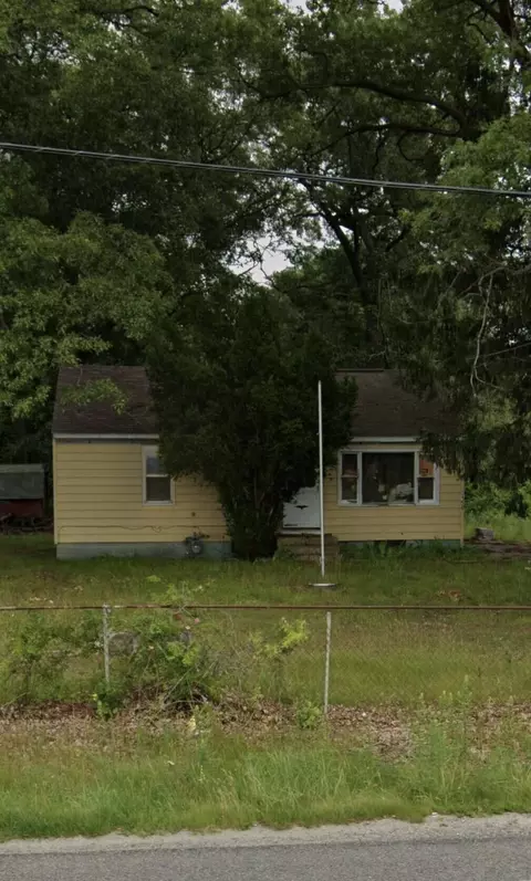 2150 S Mill Iron Rd, Muskegon, MI 49442