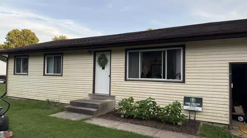 35223 64th Ave, Paw Paw, MI 49079