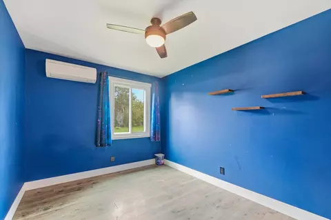 Bedroom - 9112 E Miller Rd, Durand, MI 48429 photo 5 of 5