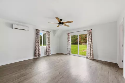 Bedroom - 9112 E Miller Rd, Durand, MI 48429 photo 1 of 5