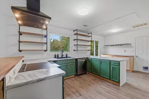 Kitchen - 9112 E Miller Rd, Durand, MI 48429 photo 1 of 3