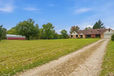 Exterior - 9112 E Miller Rd, Durand, MI 48429 photo 2 of 9