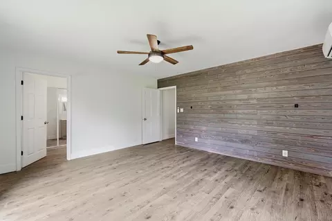Bedroom - 9112 E Miller Rd, Durand, MI 48429 photo 2 of 5