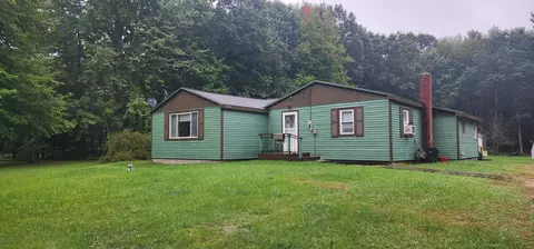 5215 W Duck Lake Rd, Whitehall, MI 49461