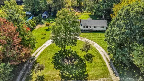 5005 Jensen Rd, Fruitport, MI 49415