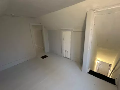 Bedroom - 526 Davis St, Manistee, MI 49660 photo 1 of 4