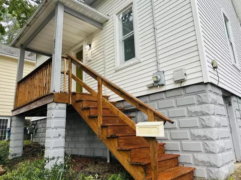 Exterior - 526 Davis St, Manistee, MI 49660 photo 6 of 7