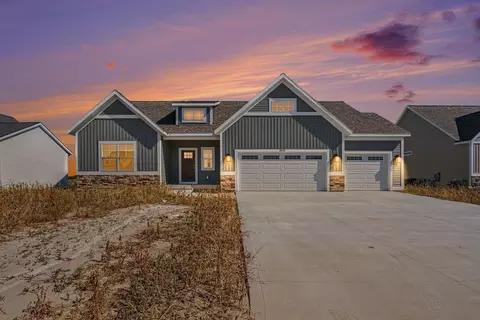 3640 Garner Dr, Zeeland, MI 49464