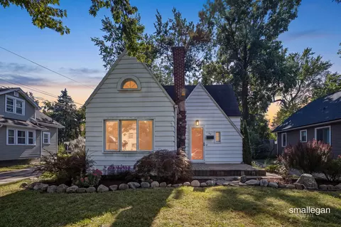 52 Freedom St SE, Wyoming, MI 49548