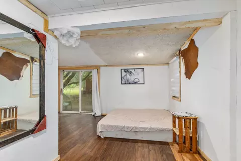 Bedroom - 9890 Fish Rd, Belding, MI 48809 photo 2 of 5