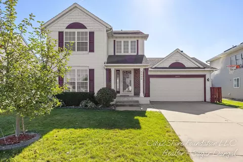 4600 Country Hill Dr SE, Kentwood, MI 49512